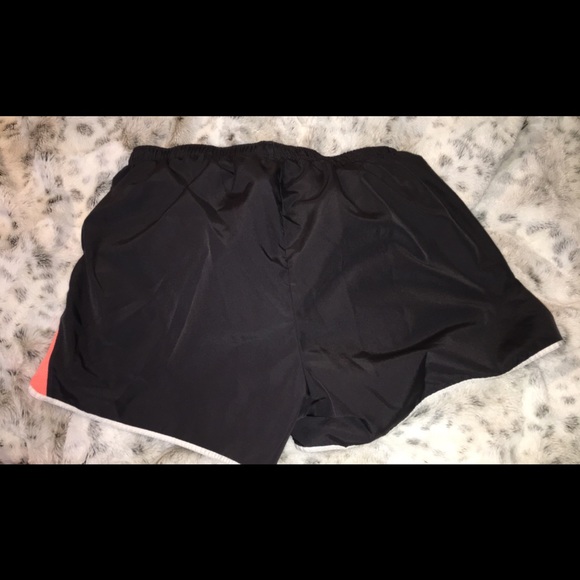 Champion shorts - Picture 2 of 3